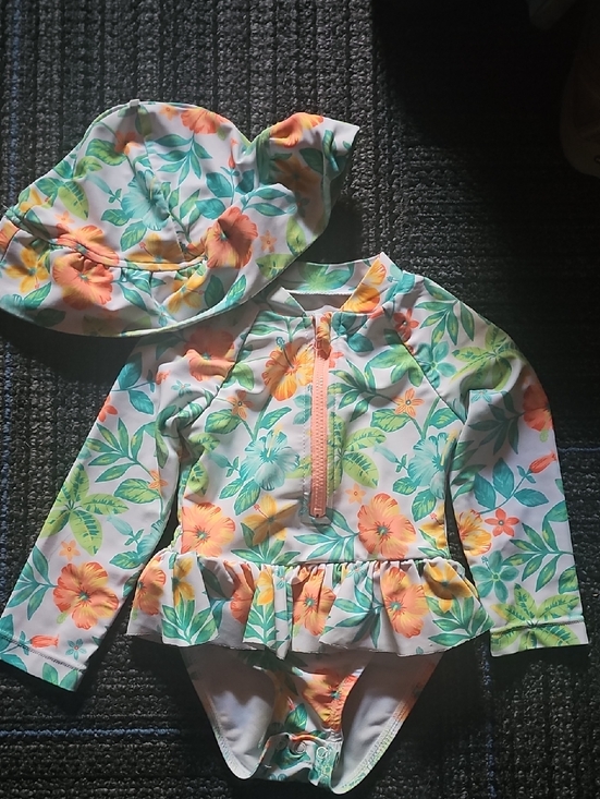 Little Me Other - Kids Floral Long-Sleeve Rash Guard Swimsuit with Hat - White & Peach